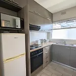 Modern Studio With Balcony & Parking In Gardens