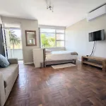 Modern Studio With Balcony & Parking In Gardens